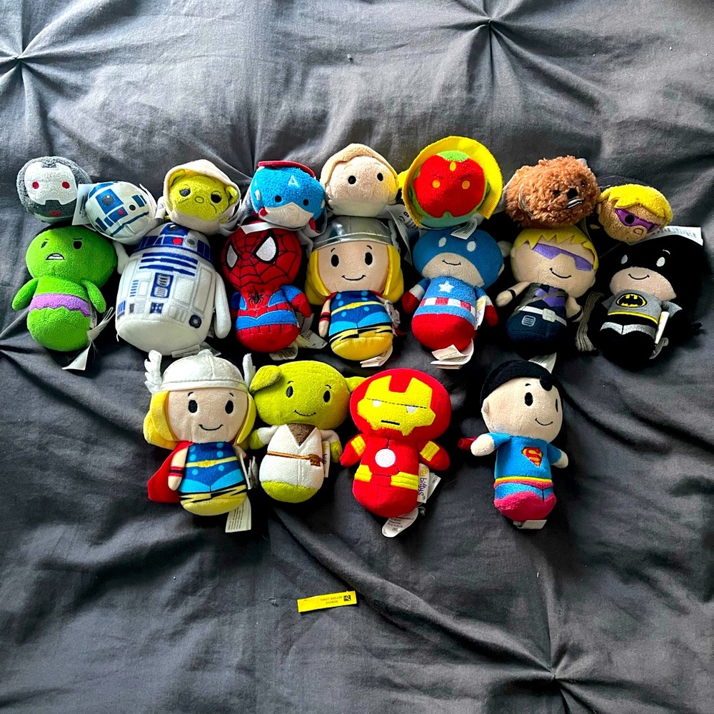 Disney Ittybitty. 19 total